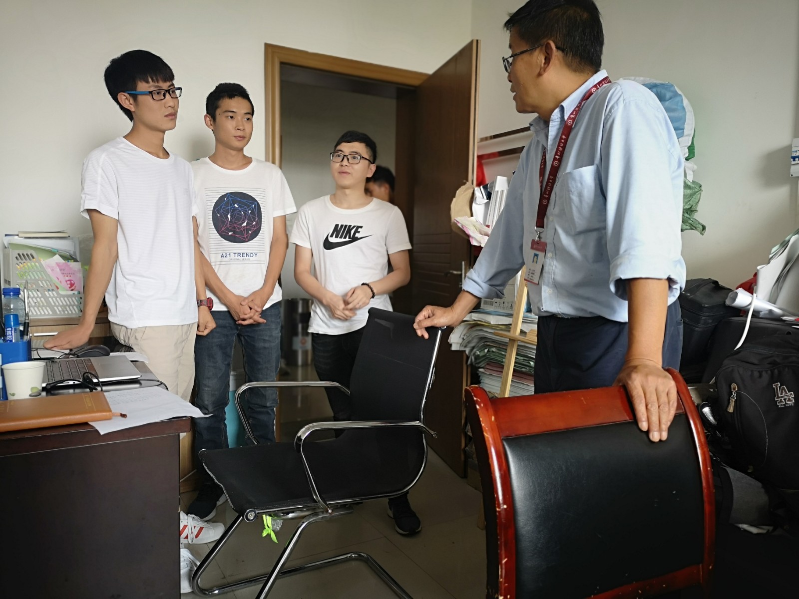 图片4.jpg 图片4.jpg